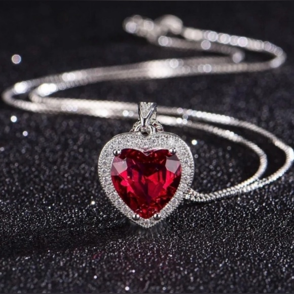 MOVING SALE - New 18K White Gold Plated CZ Diamond Ruby Heart Pendant Necklace - Picture 4 of 5